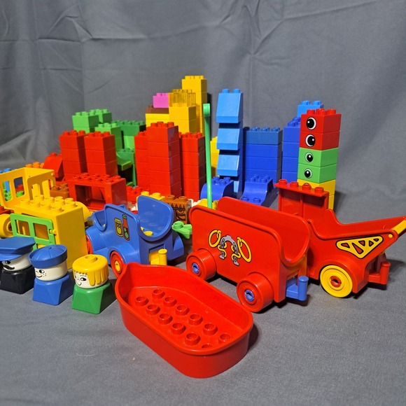 Lego Duplo 165 Pc Lot Blocks Vehicles People‎ - Some VTG Rainbow Stacking - Picture 3 of 5